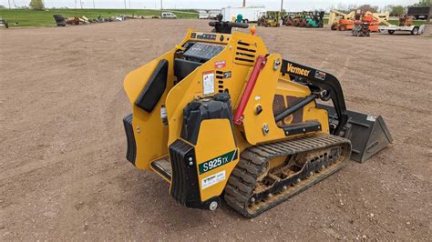 vermeer stand up skid steer|vermeer s925tx price new.